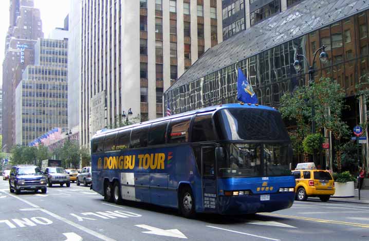 Dongbu Tour Neoplan 1004